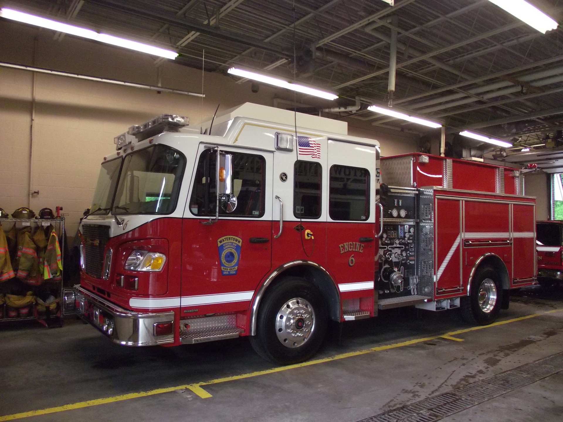 Engine 6  - 2008 Spartan / Gowans Knight - 1500 gpm pump, 810 gallons water - Amkus extrications tools